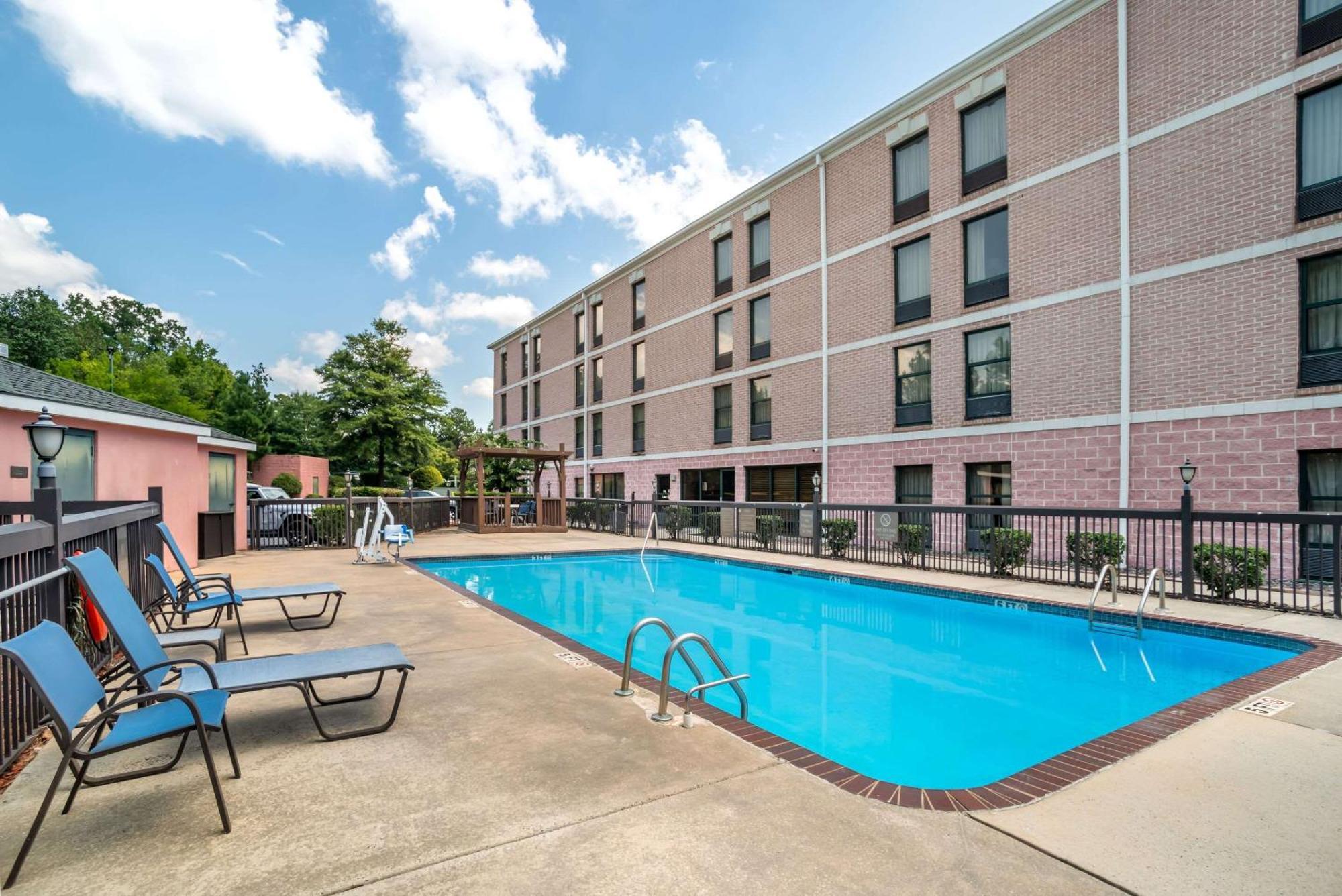 Comfort Inn & Suites Lake Norman Корнеліус Екстер'єр фото
