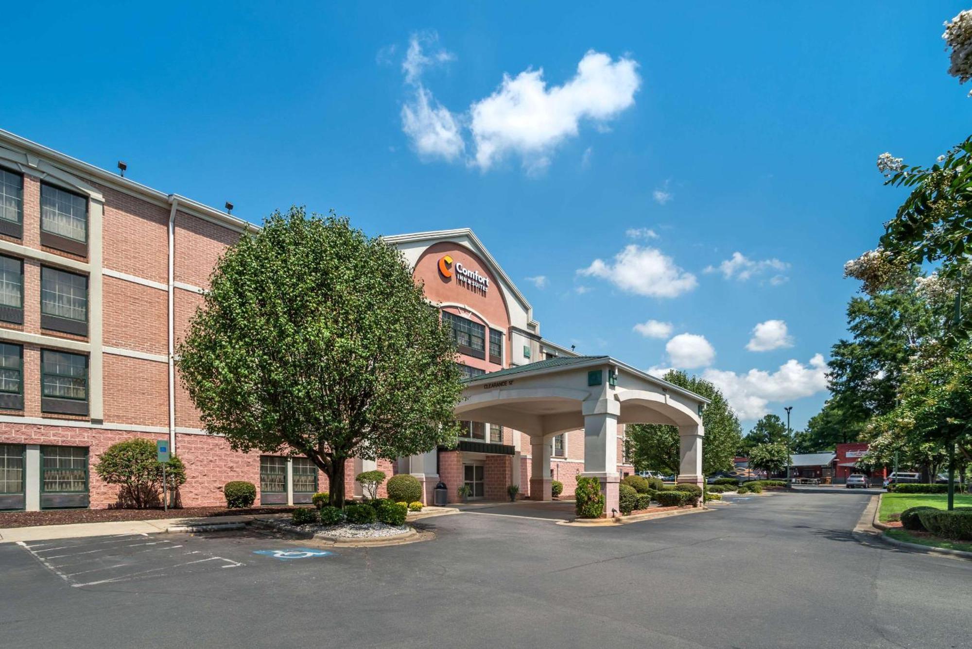 Comfort Inn & Suites Lake Norman Корнеліус Екстер'єр фото
