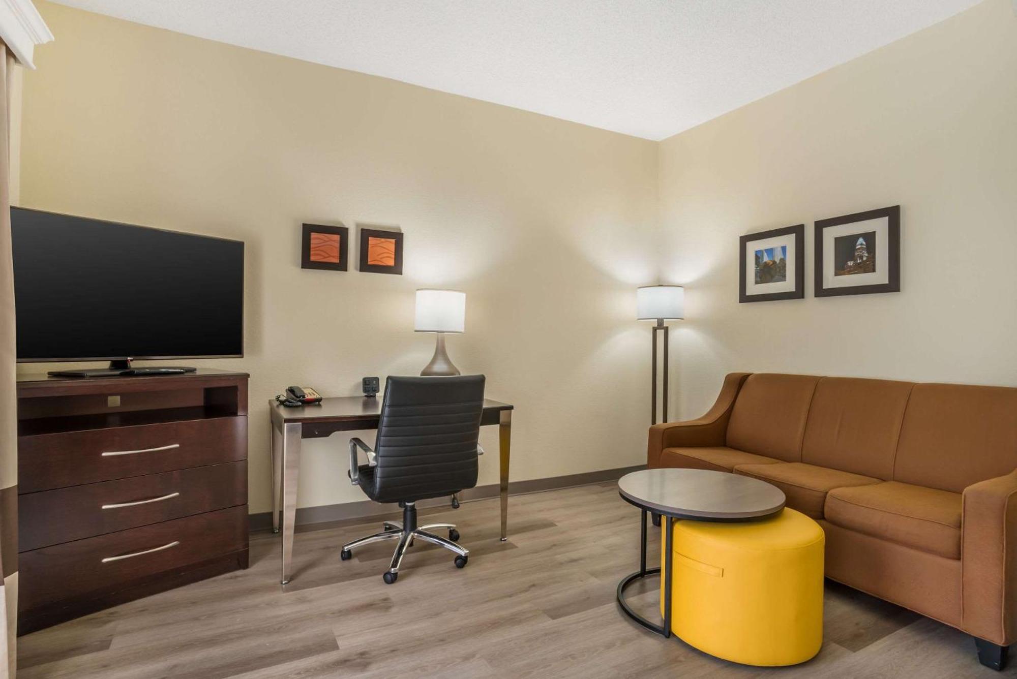 Comfort Inn & Suites Lake Norman Корнеліус Екстер'єр фото