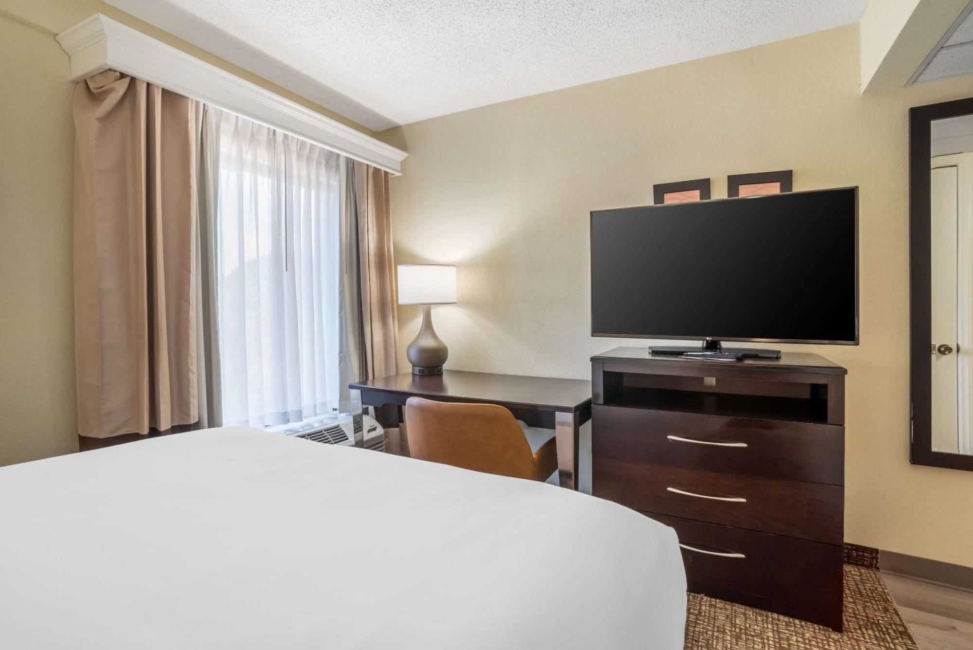 Comfort Inn & Suites Lake Norman Корнеліус Екстер'єр фото