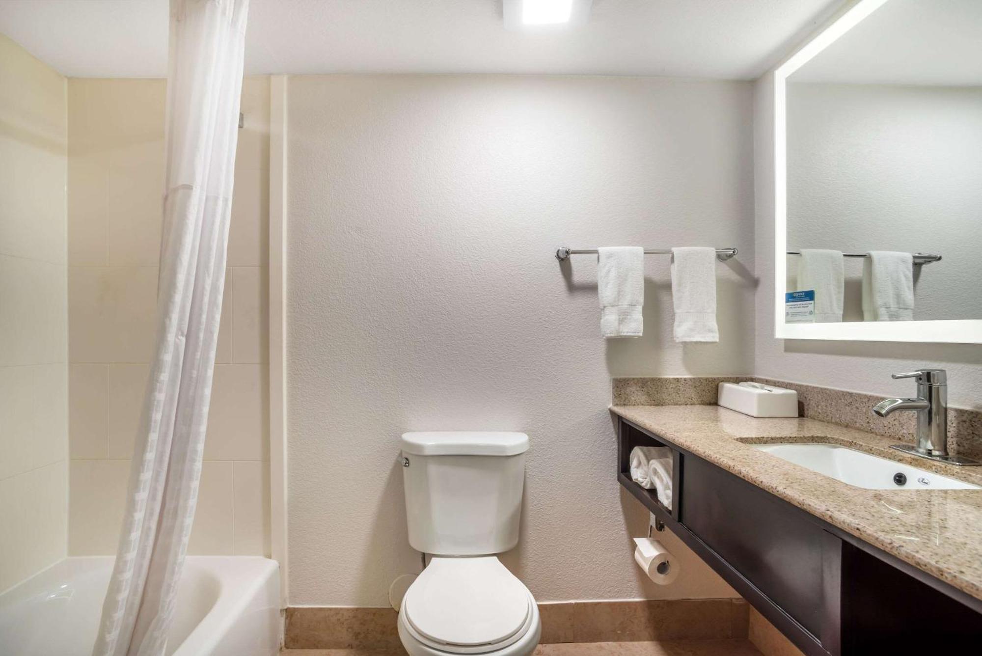 Comfort Inn & Suites Lake Norman Корнеліус Екстер'єр фото