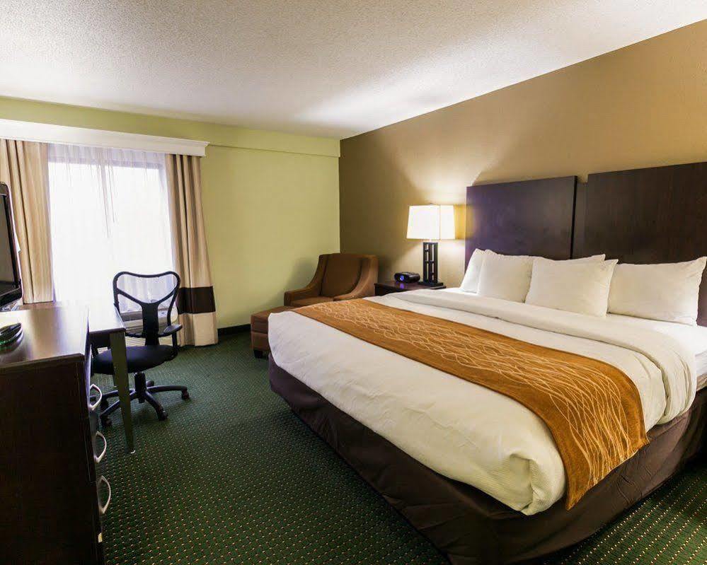 Comfort Inn & Suites Lake Norman Корнеліус Екстер'єр фото