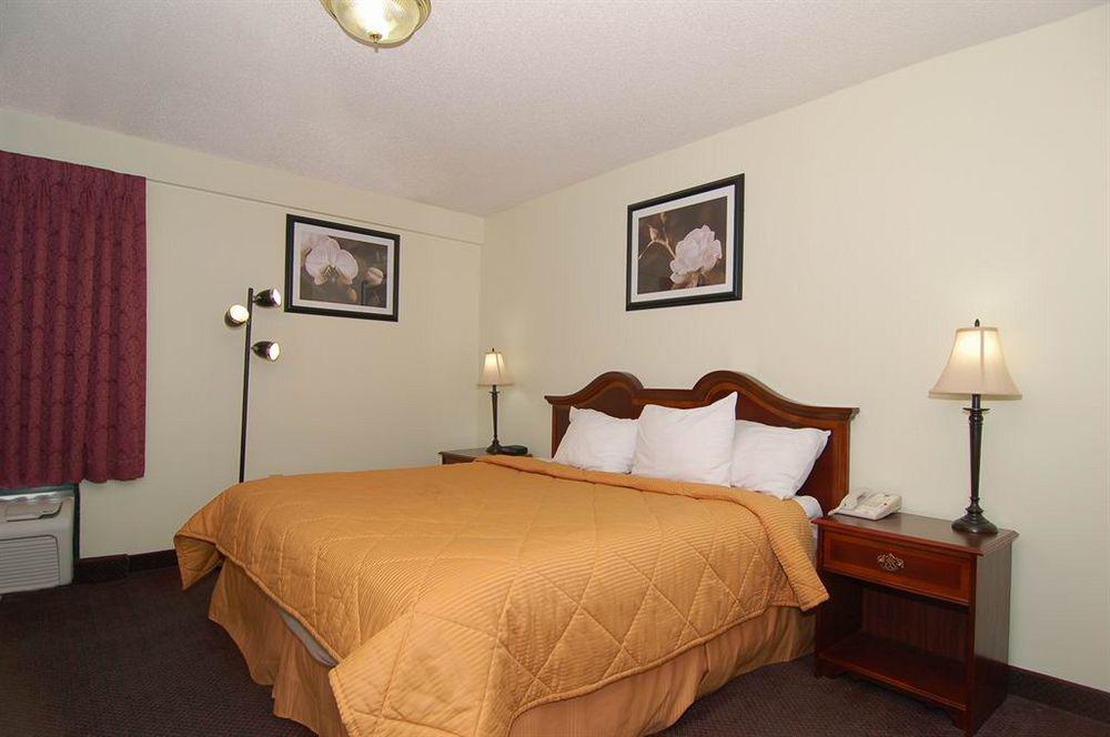 Comfort Inn & Suites Lake Norman Корнеліус Екстер'єр фото