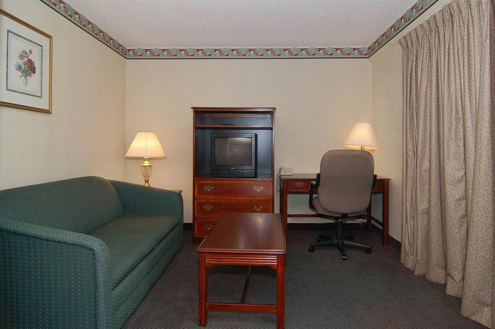 Comfort Inn & Suites Lake Norman Корнеліус Екстер'єр фото